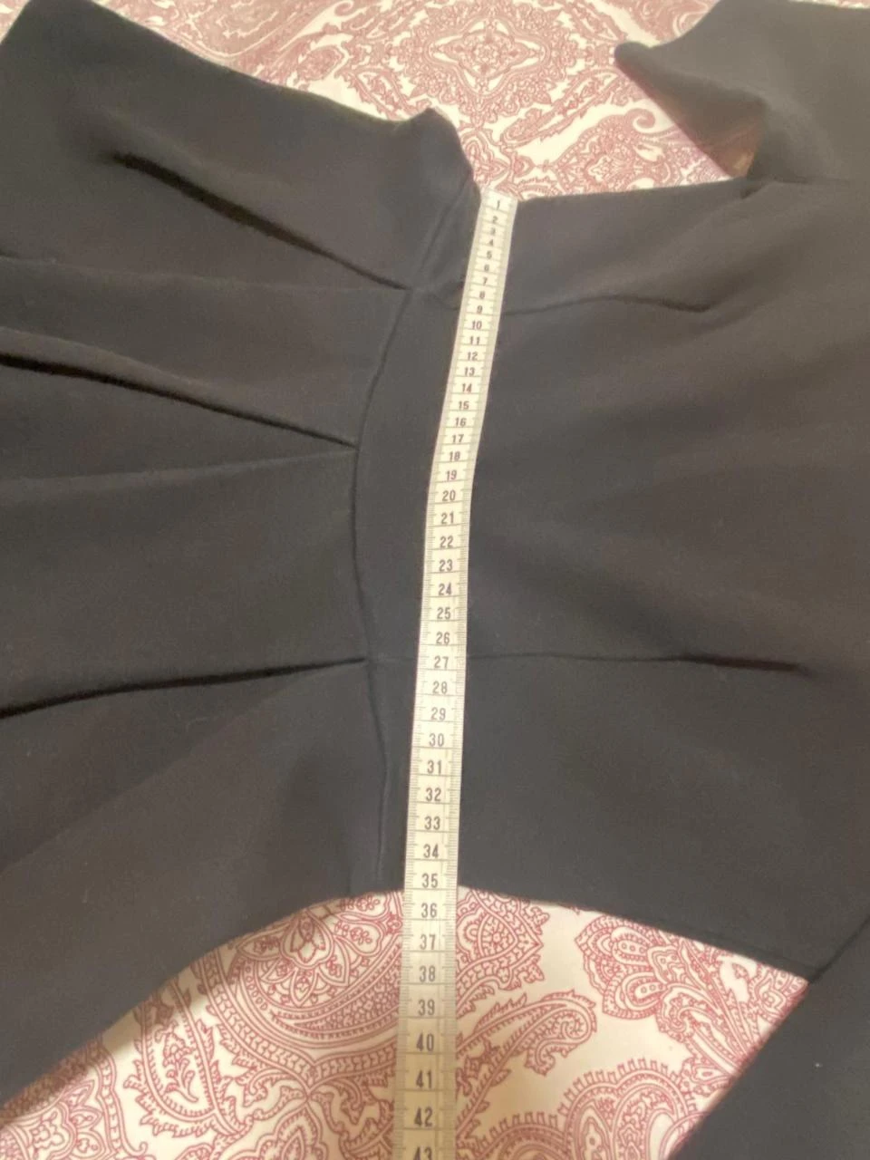 Vestido justo e saia rodada com pregas, tecido forte, preto. Zara. Tamanho P – photo 10
